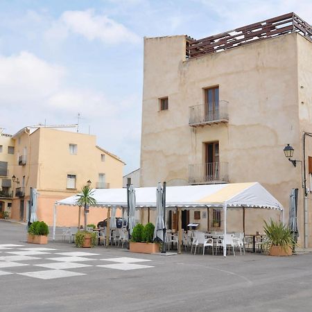 Hostal De Cabrit Сан Матеу Екстериор снимка
