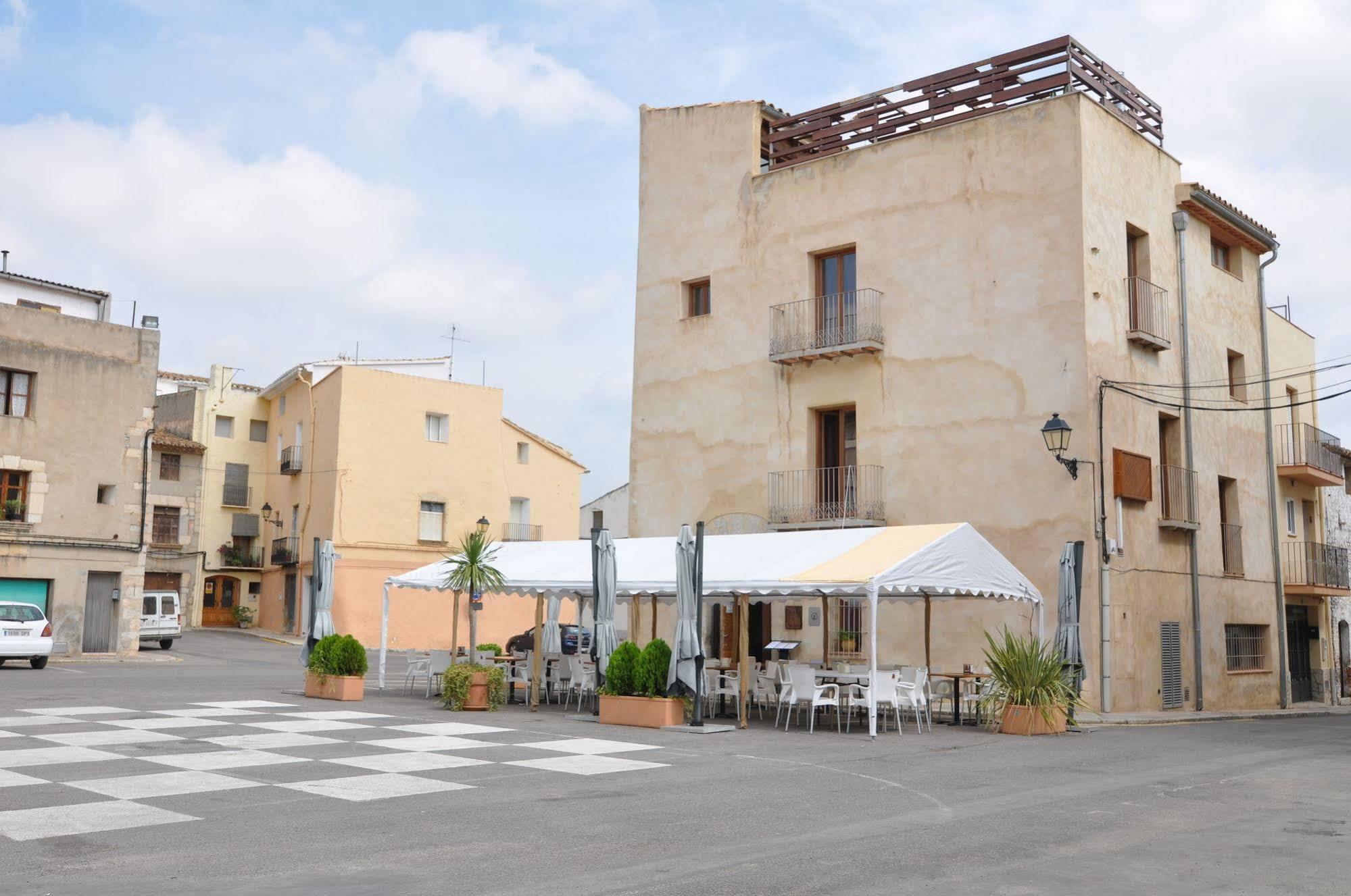 Hostal De Cabrit Сан Матеу Екстериор снимка